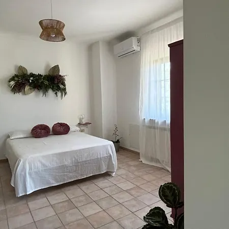 Donna Francesca - Costa Dei Trabocchi 3* トリーノ・ディ・サングロ