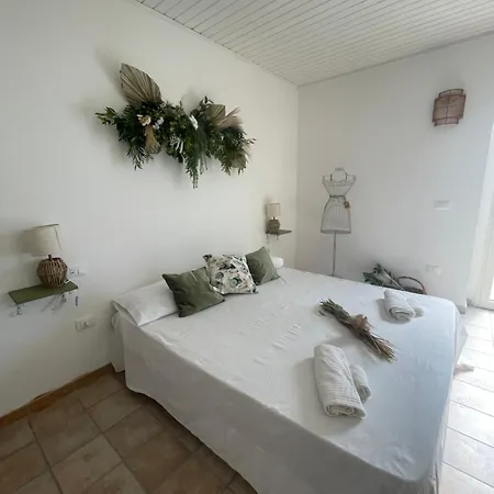 ゲストハウス Donna Francesca - Costa Dei Trabocchi トリーノ・ディ・サングロ